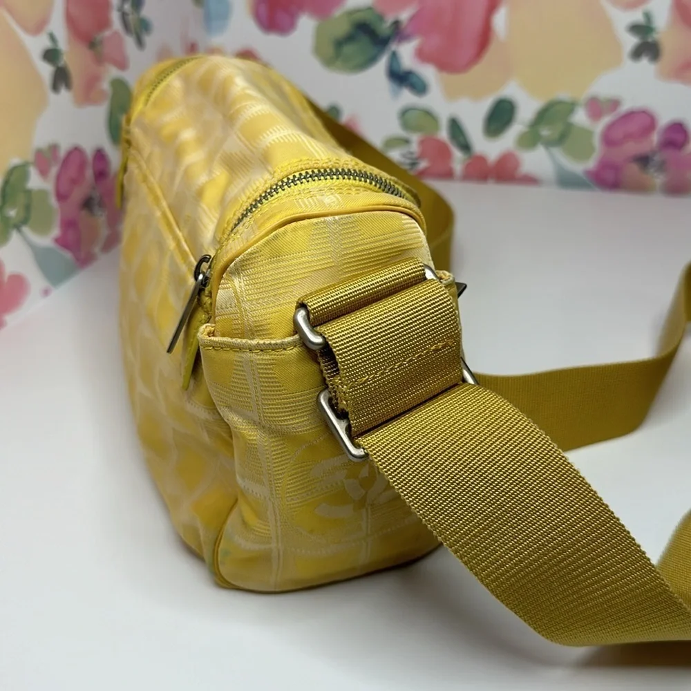💯Authentic Chanel Travel Line Zip Shoulder Bag Nylon Small🍀